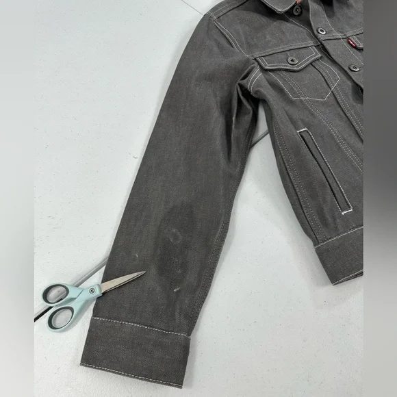 Levi's Big Boys' Classic Grey Denim Trucker Jacket Youth Medium 10-12 - Picture 10 of 11